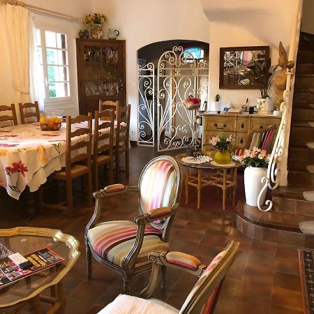 ホテルLa Pergola キャバレール・シュル・メール エクステリア 写真